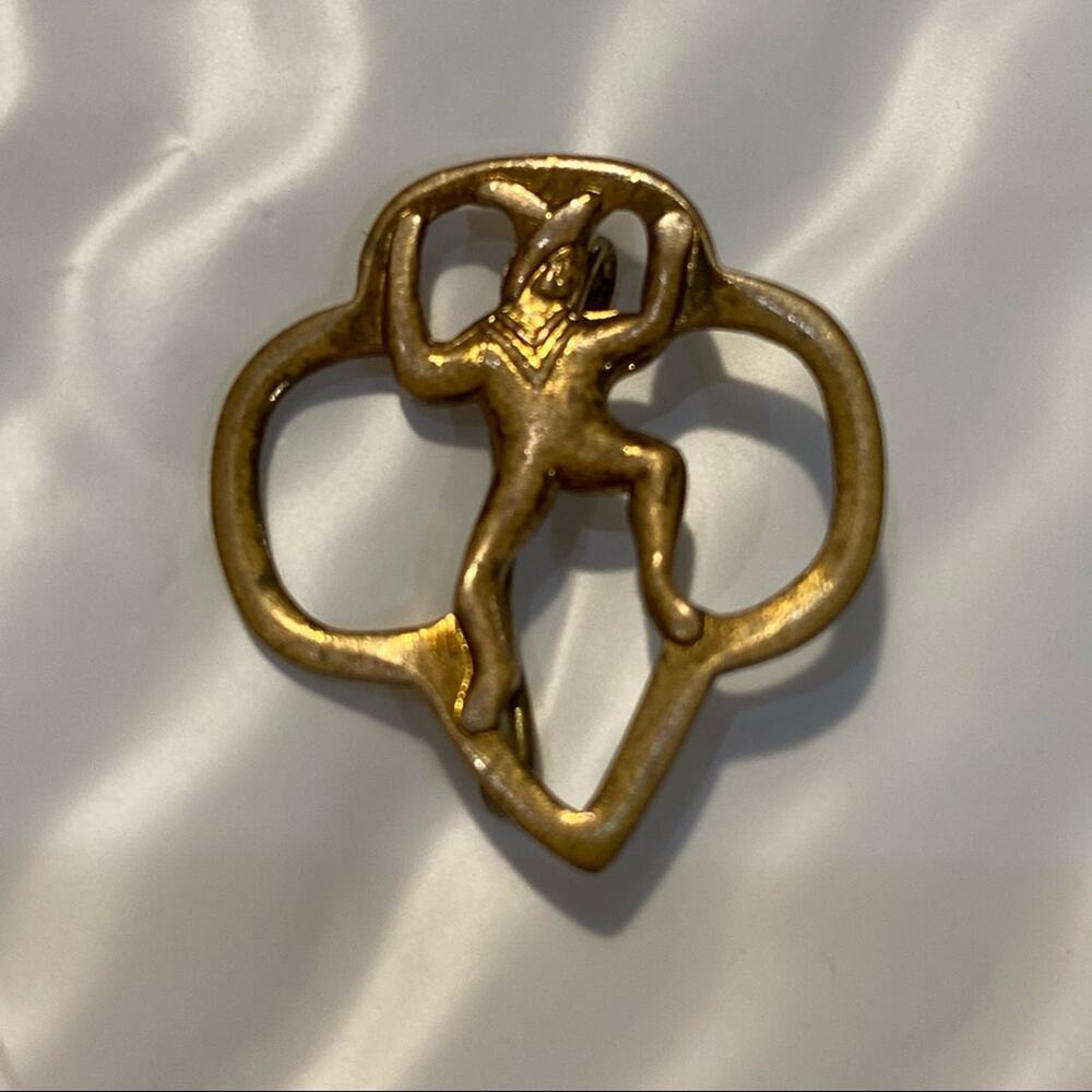 Vintage Brownie Girl Scout Brooch Pin brass